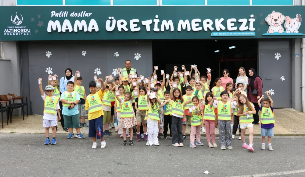 MİNİKLER PATİLİ DOSTLAR MAMA ÜRETİM TESİSİ'Nİ KEŞFEDİYOR