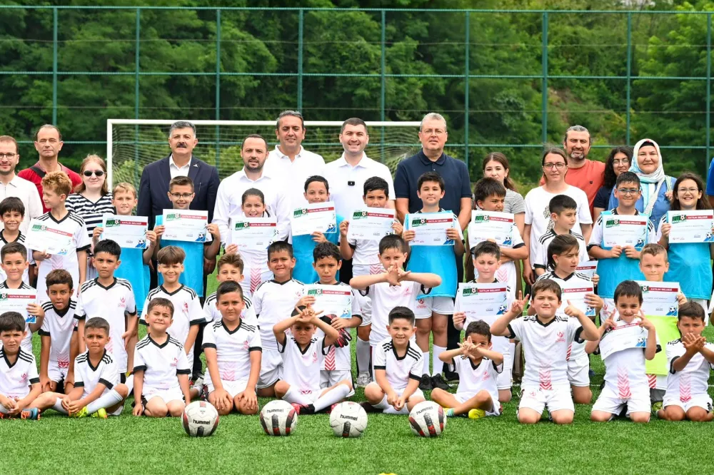 ALTINORDU BELEDİYESİ YAZ FUTBOL OKULU SONA ERDİ