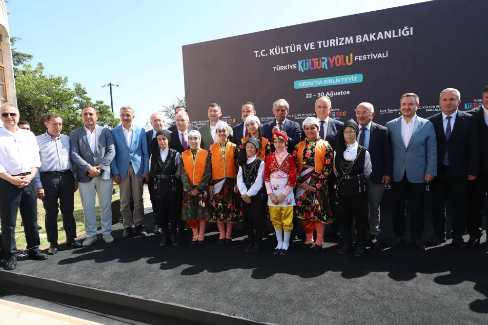 Vali Erol, Türkiye Kültür Yolu Festivali Açılış Programına Katıldı